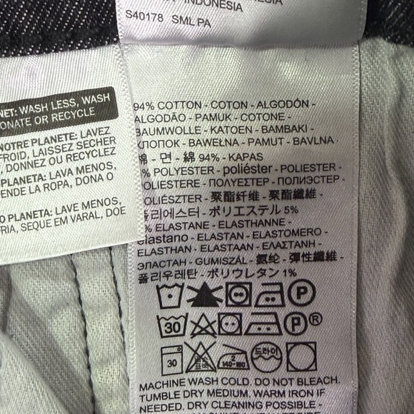 Levis 541 Jean Shorts Mens 40 Black Denim Athletic Fit Loose Jorts Stretch - Picture 7 of 9